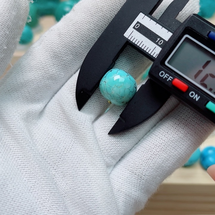 绿松石未镶嵌珠宝