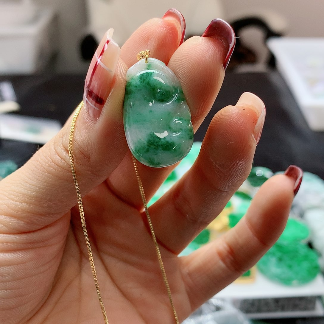 【闪购商品】翡翠吊坠(赠链)18K金镶嵌