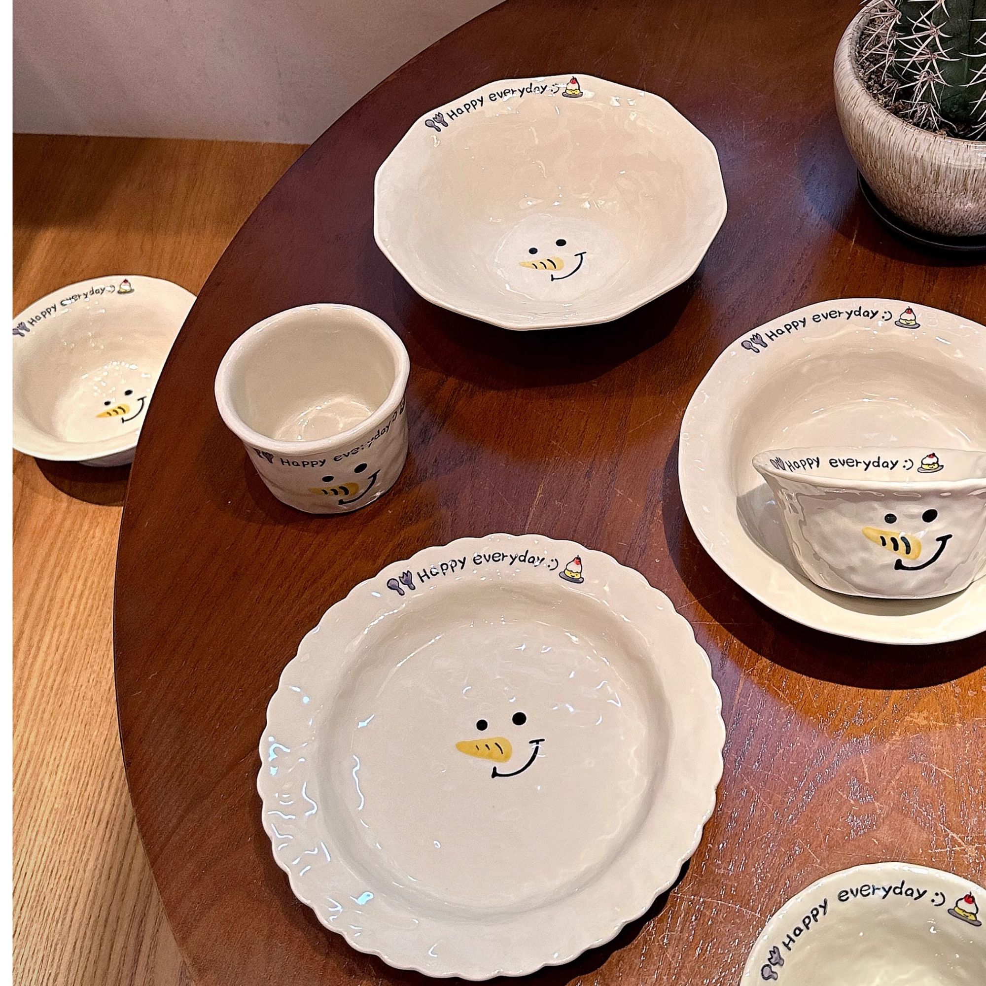 可爱长鼻子雪人手绘釉下彩陶瓷餐具高颜值沙拉碗水果盘