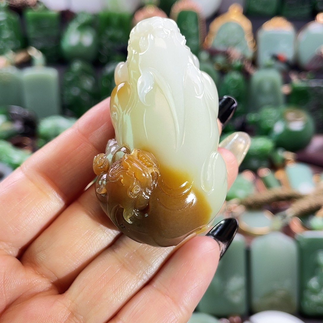 和田玉挂件未镶嵌