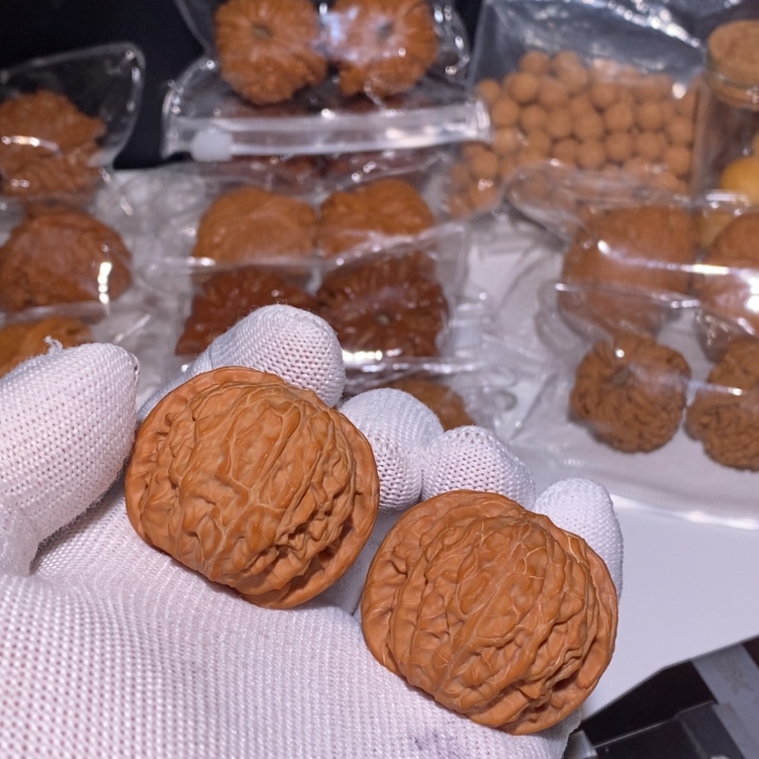 用***4文玩核桃吊坠磨盘