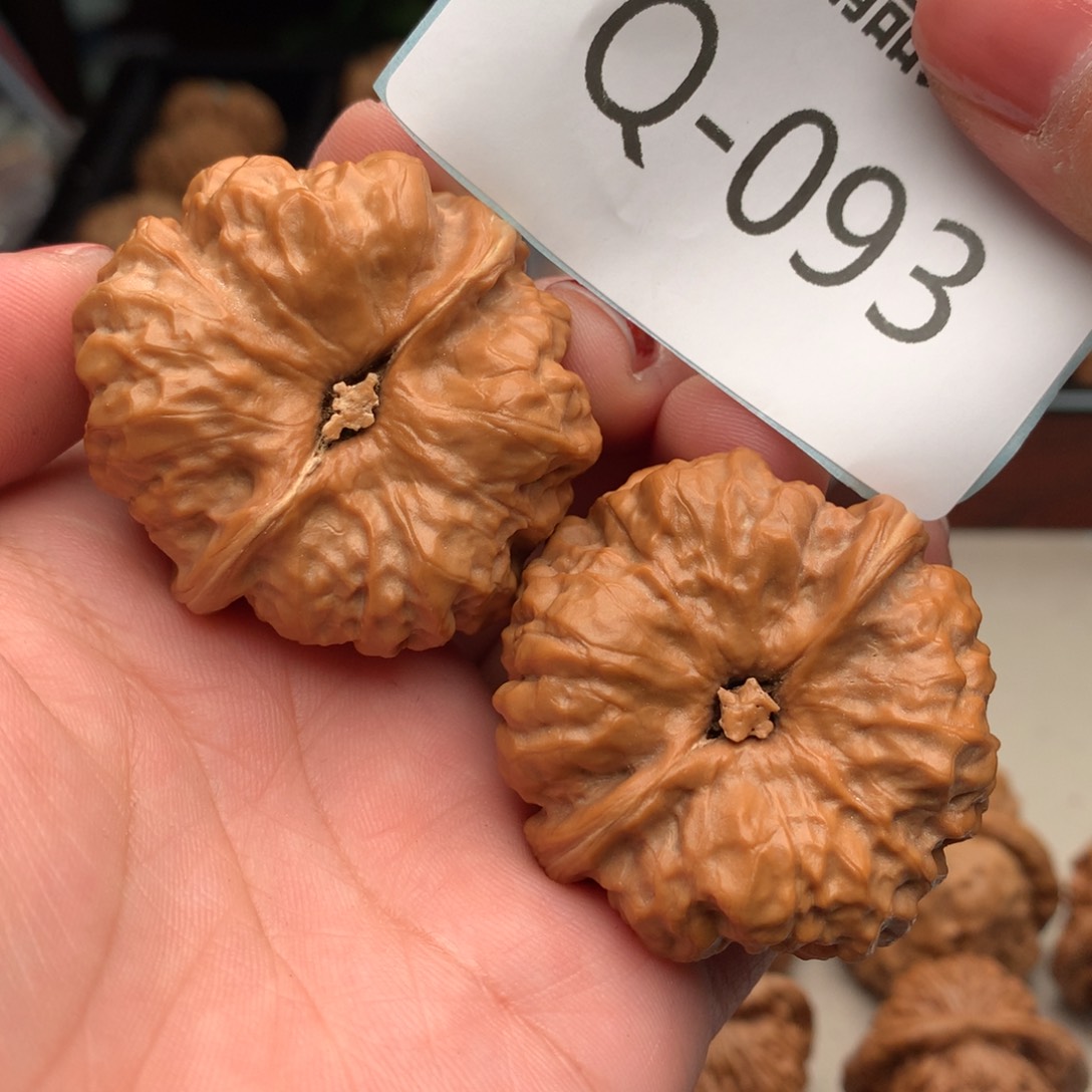 文玩核桃把件c***、42蛙…….