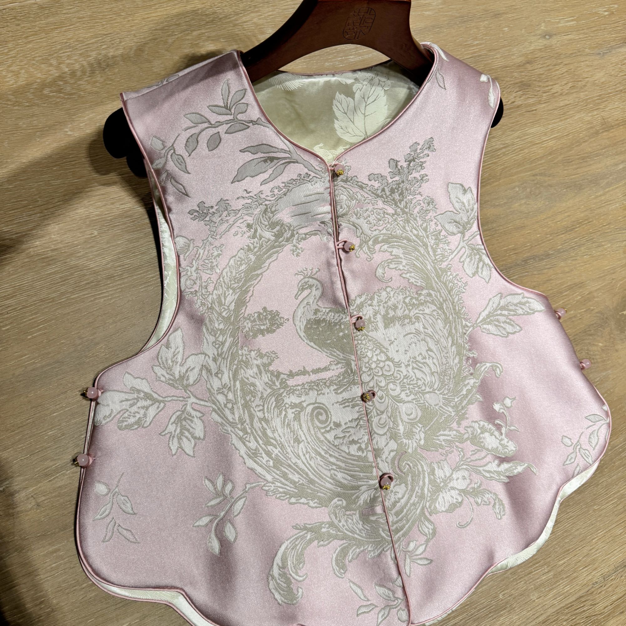 【桃粉佳人】新中式国风宋锦无袖马甲上衣