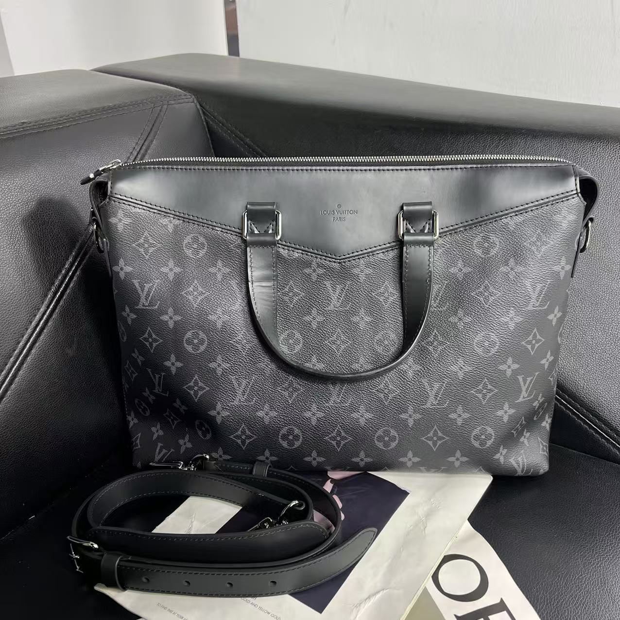 95新 LouisVuitton/路易威登 捐金沉珠/男士公文包