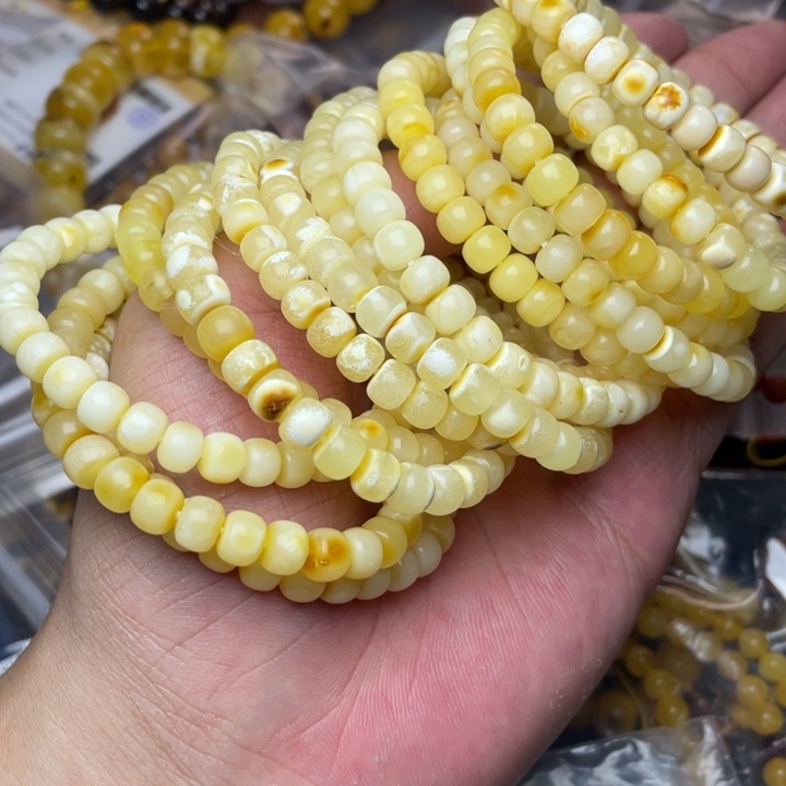 未镶嵌琥珀珠宝奇石