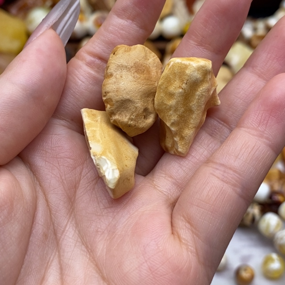 噼***龙定制琥珀未镶嵌蜜蜡