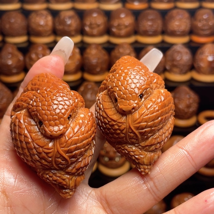 橄榄核把件我**林橄榄雕刻