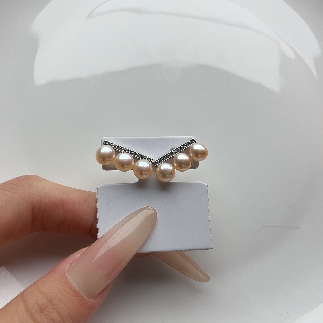 未镶嵌耳饰淡水珍珠