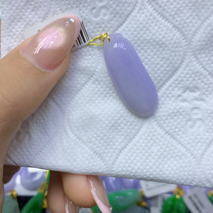 颈饰18K金镶嵌翡翠