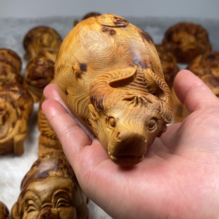 柏木手工雕牛转乾坤