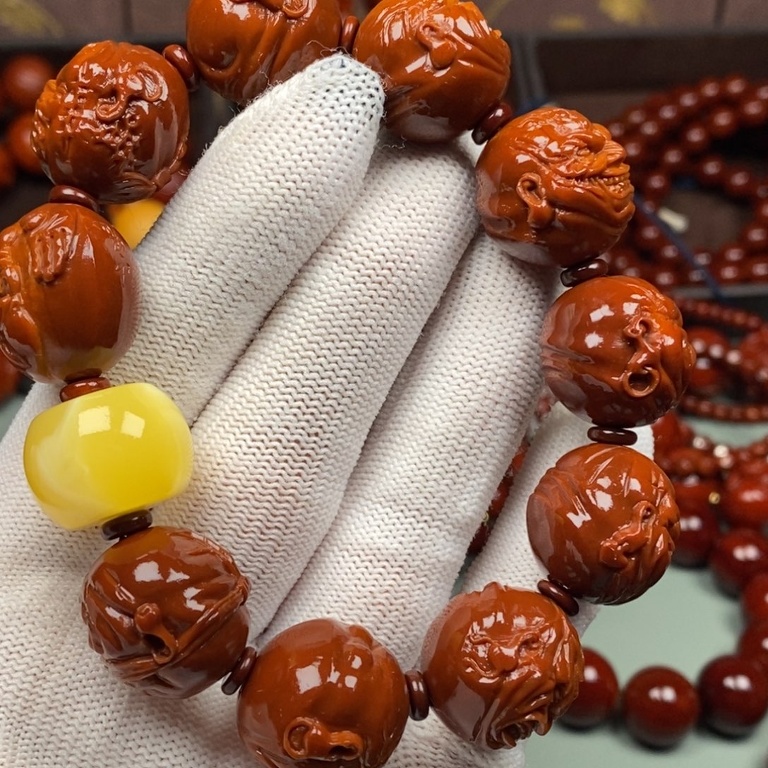 李****橄榄核吊坠85579877888