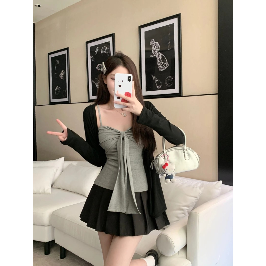 大码女装胖mm2025秋四季通用新款设计感拼接蝴蝶结褶皱吊带纯色开