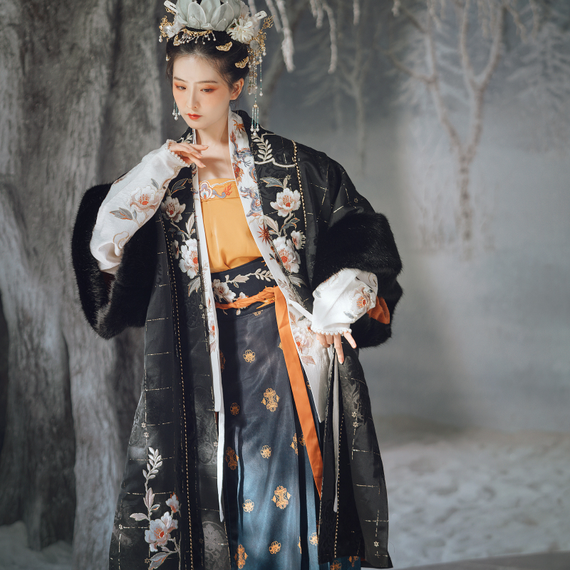 【锦瑟衣庄】乌金曜秋冬季新款宋制汉服女款人间富贵花飞机袖