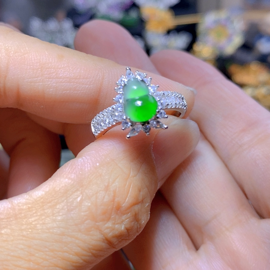 翡翠耳钉银S925镶嵌天然翡翠