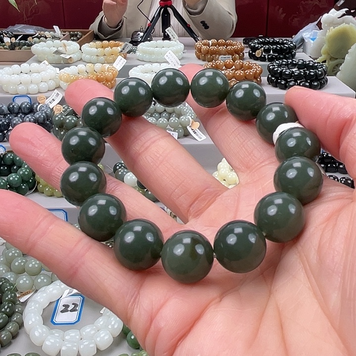 和田玉未镶嵌手串