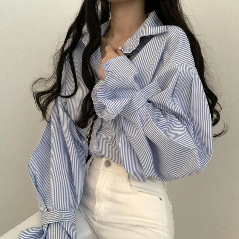 早春条纹衬衫女小众韩版宽松气质长袖喇叭袖法式别致上衣潮
