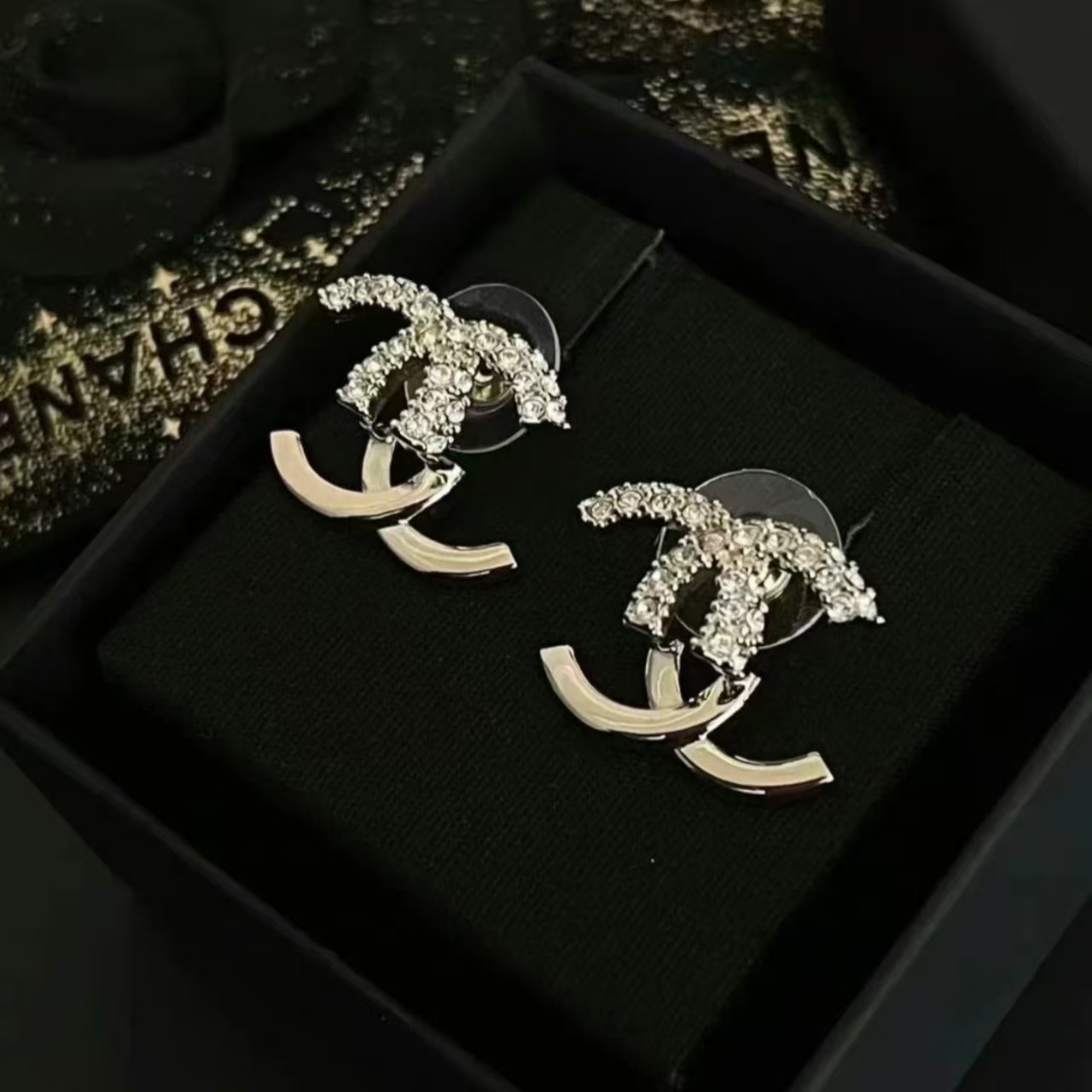 99新 Chanel/香奈儿 错层双c拼钻耳钉/xm21691