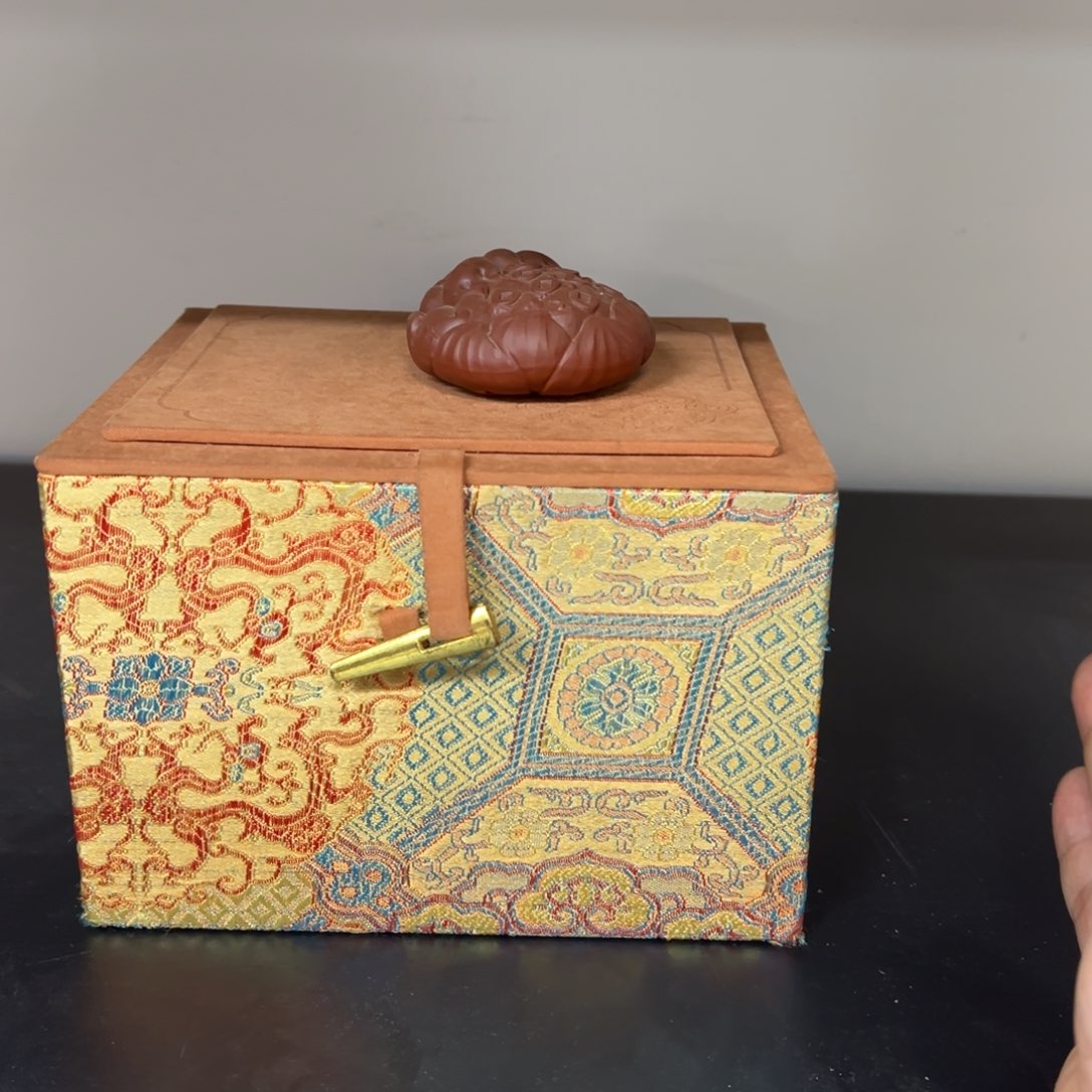 茶壶紫砂汽修厂是由原运煤