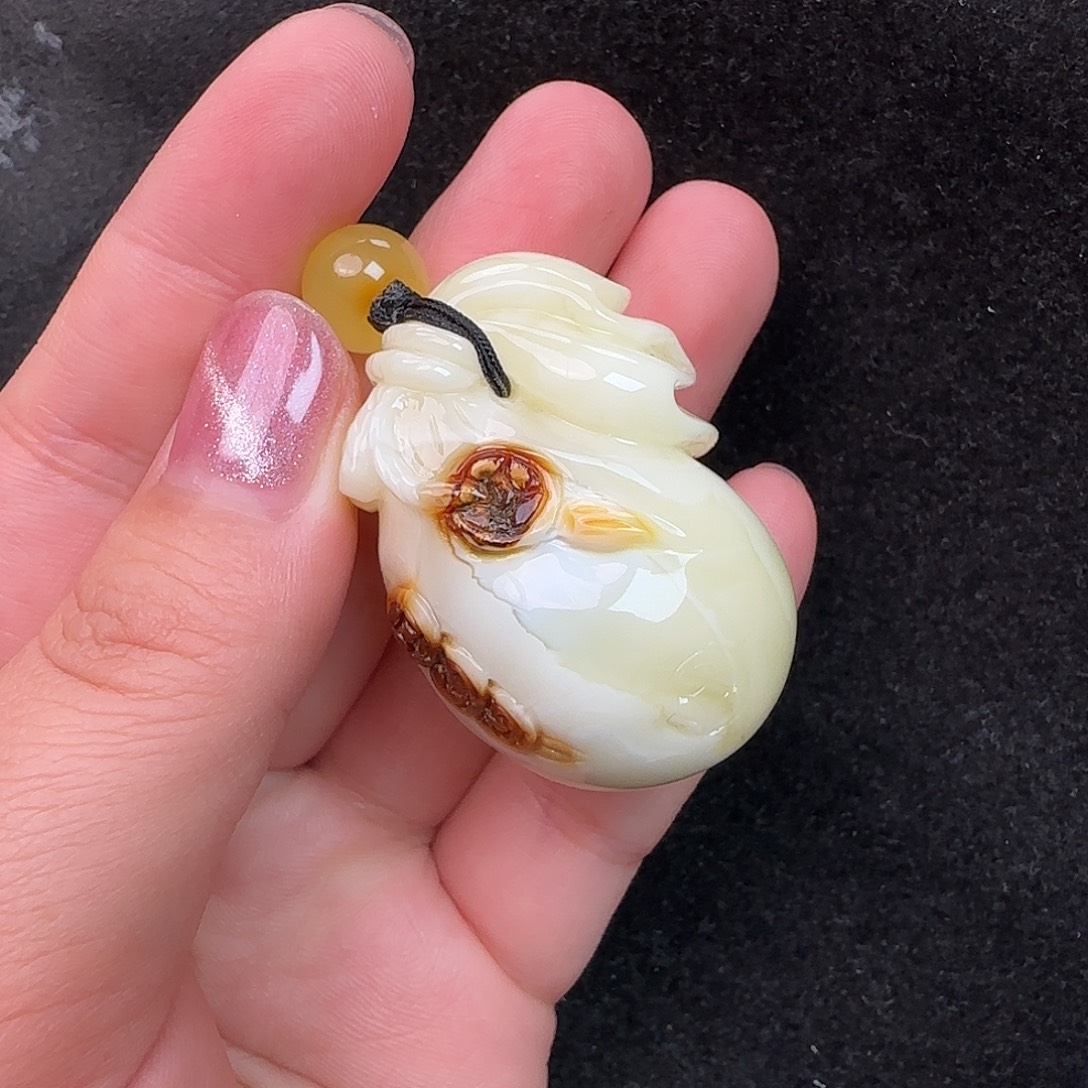 蜜蜡未镶嵌珠宝奇石