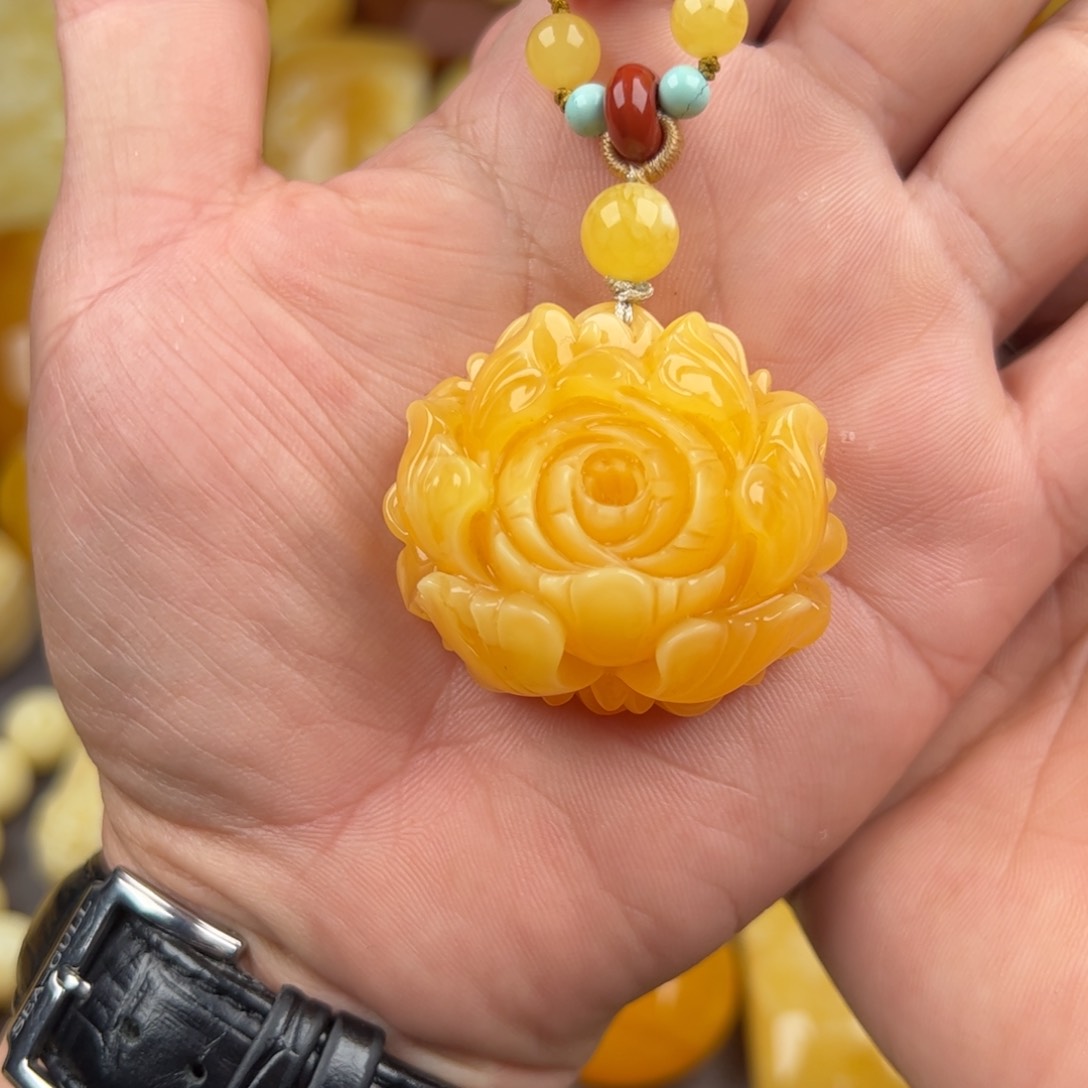 琥珀颈饰未镶嵌纯天然蜜蜡