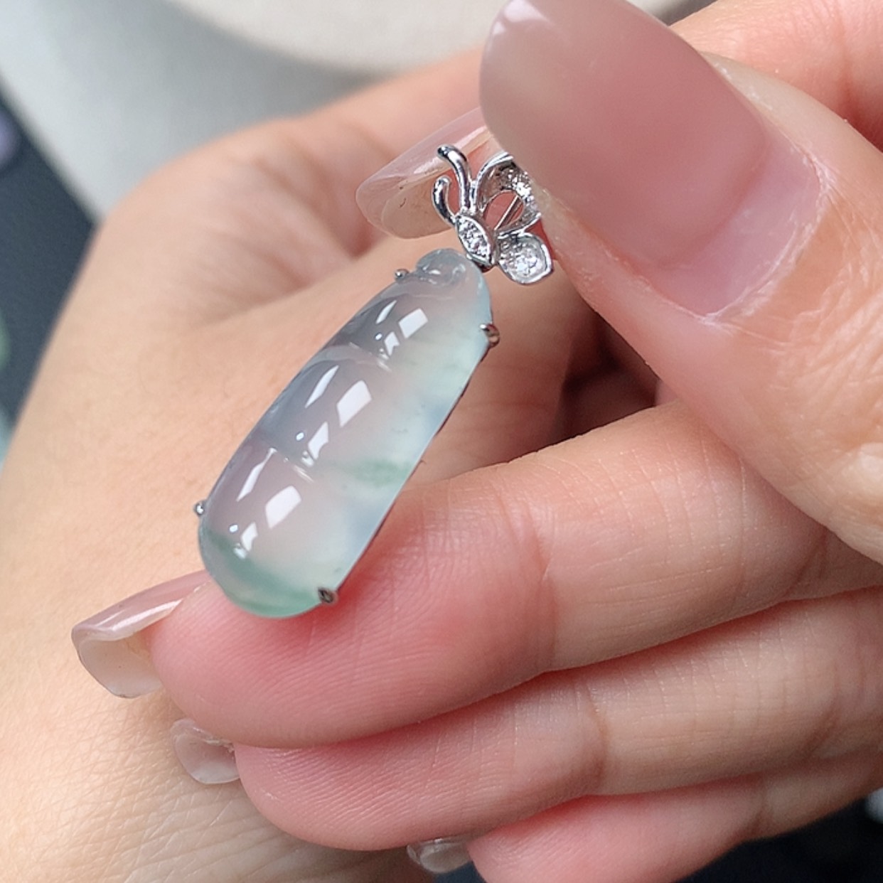 【闪购商品】翡翠吊坠(赠链)18K金镶嵌