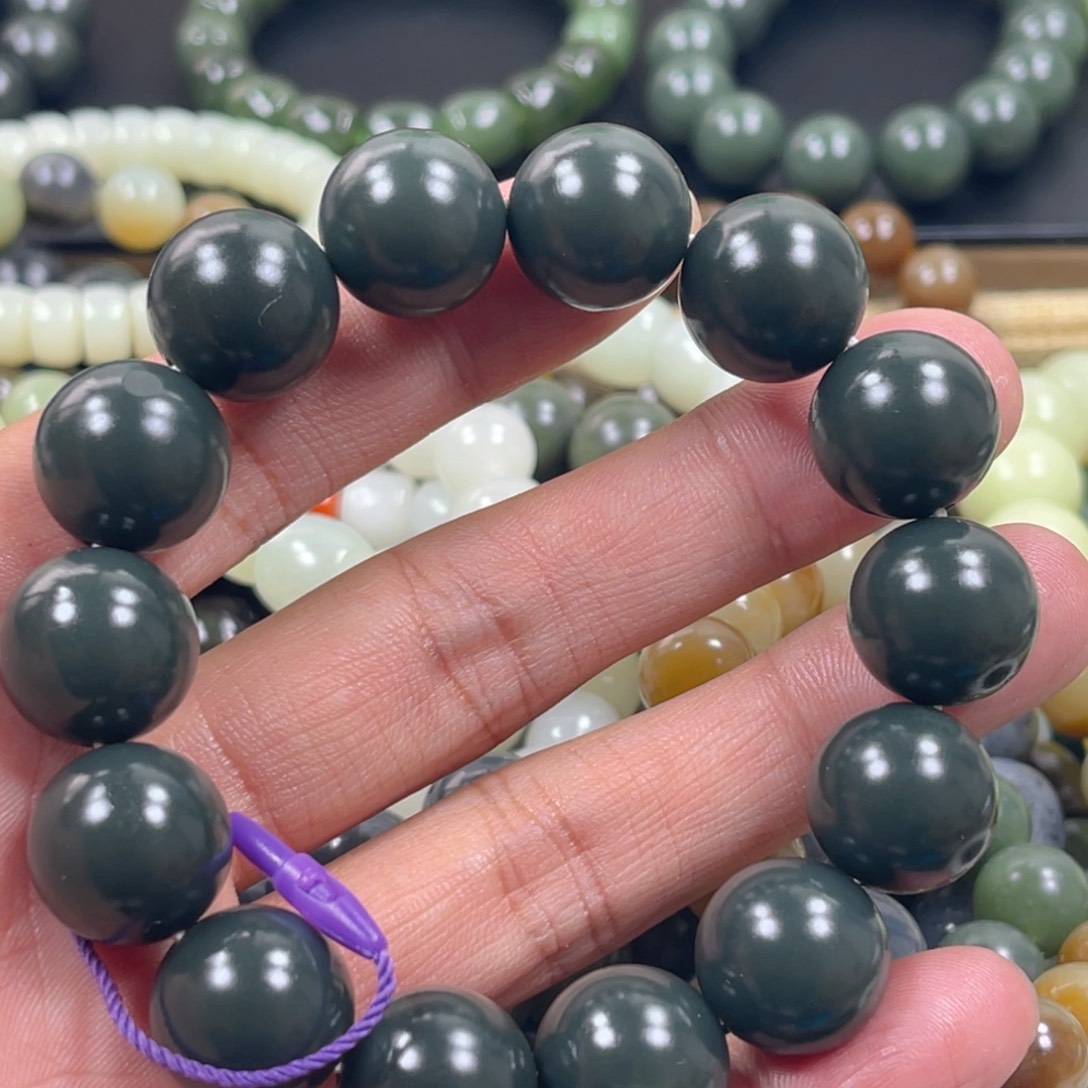 和田玉手串未镶嵌