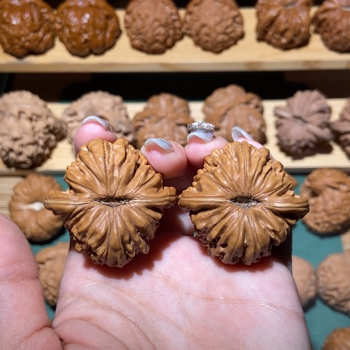 文玩核桃吊坠四座楼