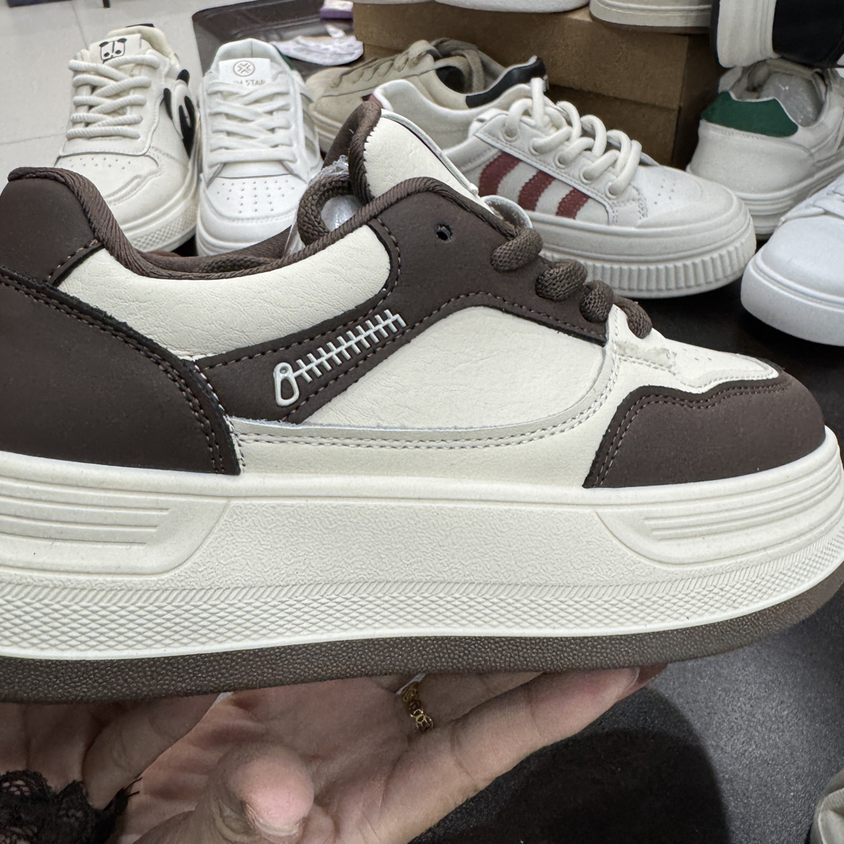 2025新款时尚韩版厚底小白鞋