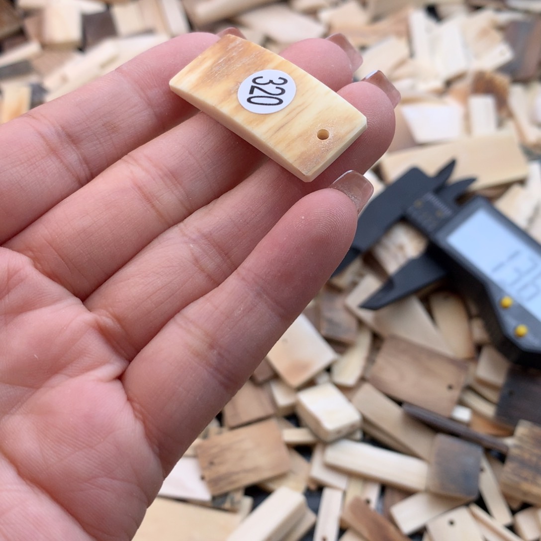 泥塑不打孔联系客服