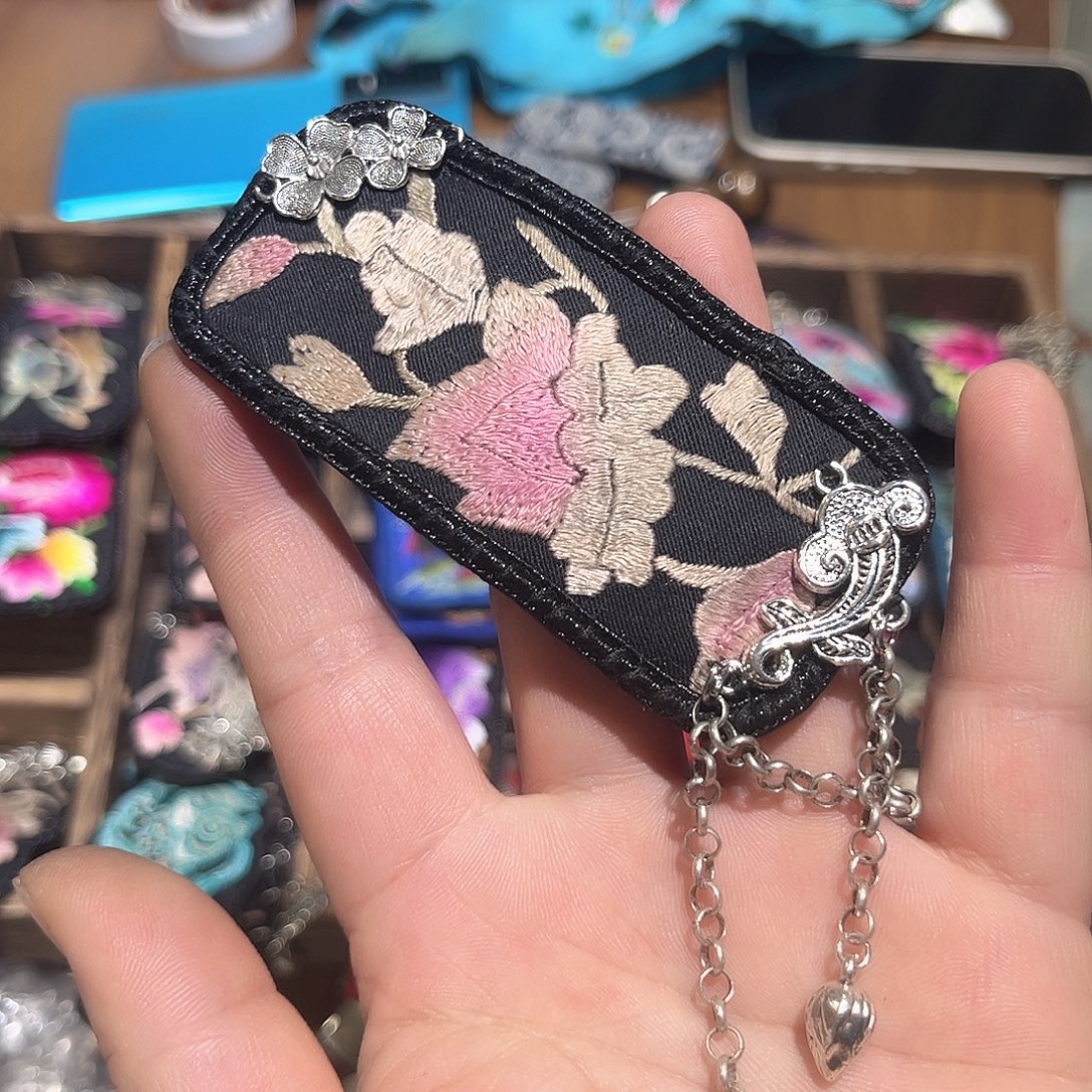 皮质铁合金发夹5556