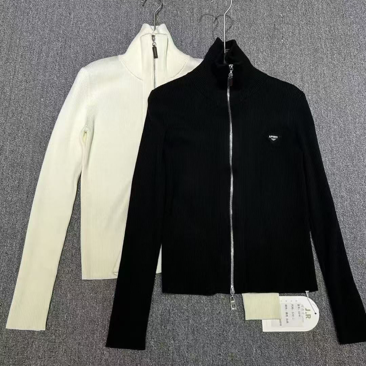 杨老板秋冬定制三角标拉链纯色高级感羊毛开衫