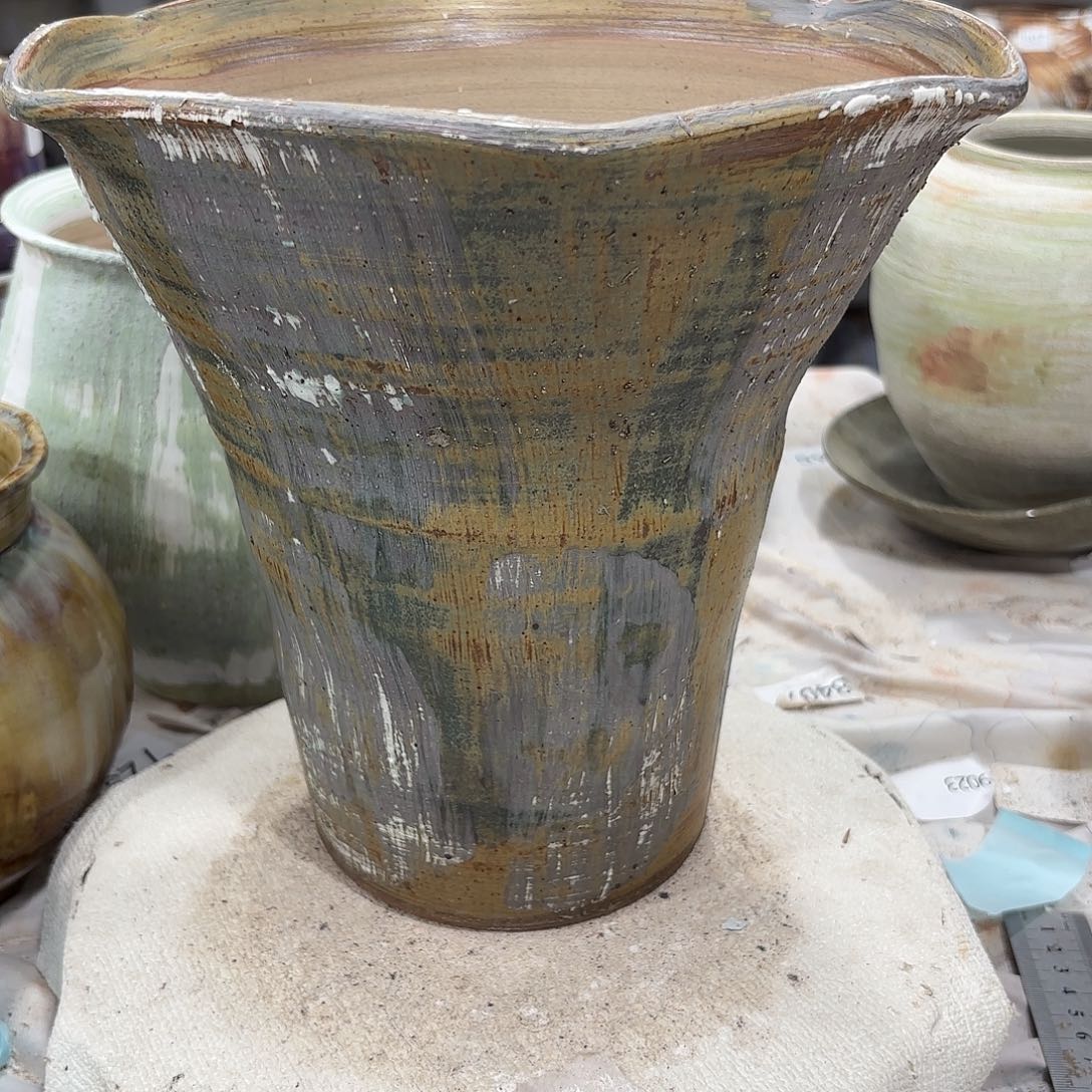 摆件高24，口24，有孔817