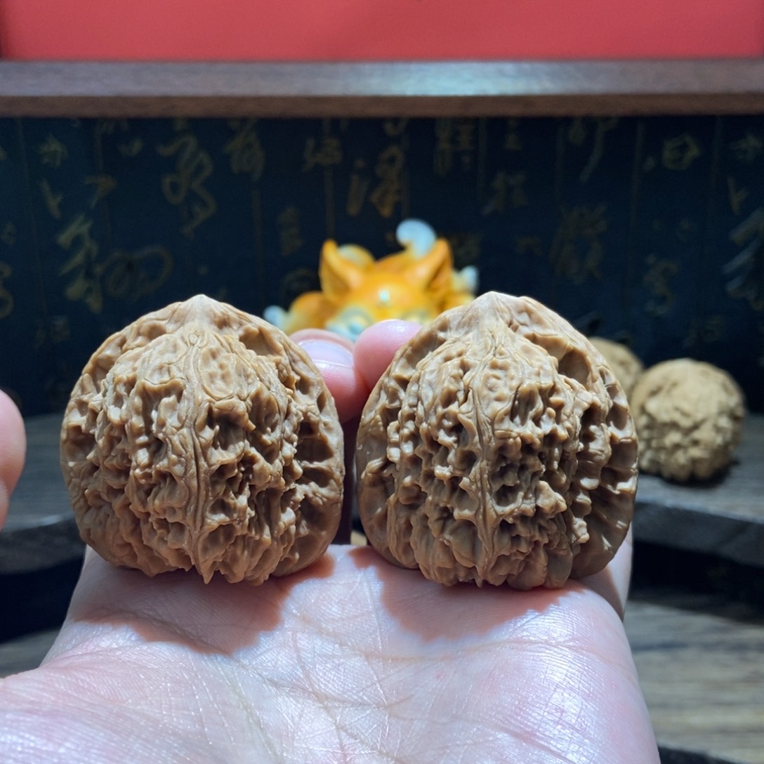 林***～文玩核桃把件涿鹿南将石