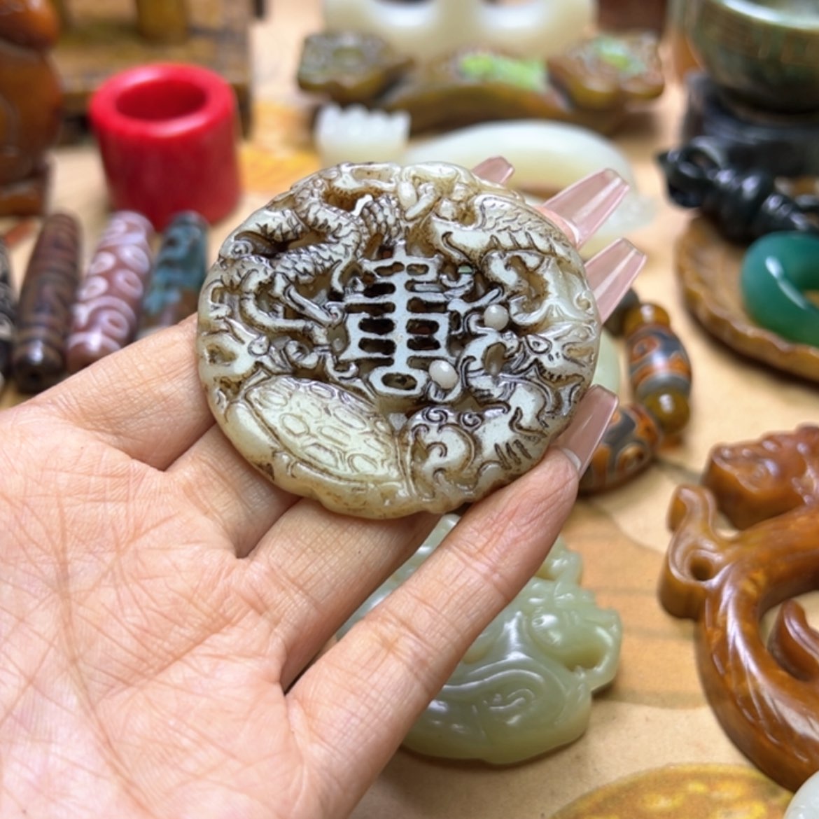 【闪购商品】蛇纹石玉颈饰未镶嵌