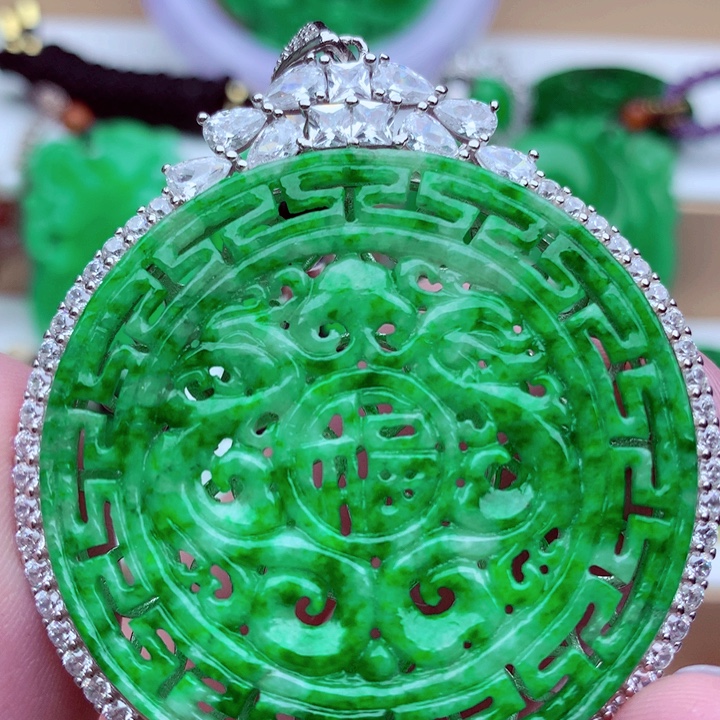 吊坠(不含链)未镶嵌翡翠