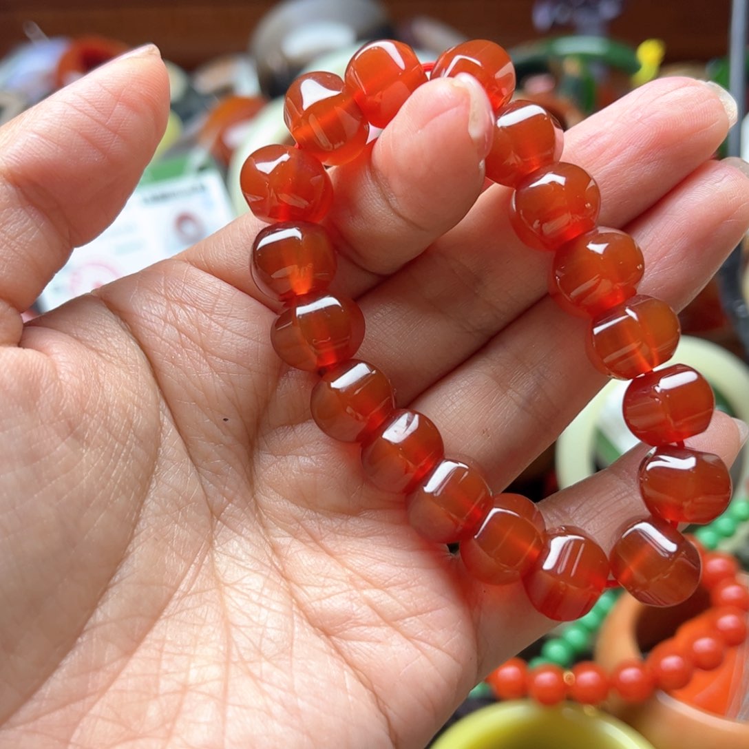 玛瑙/玉髓手镯未镶嵌