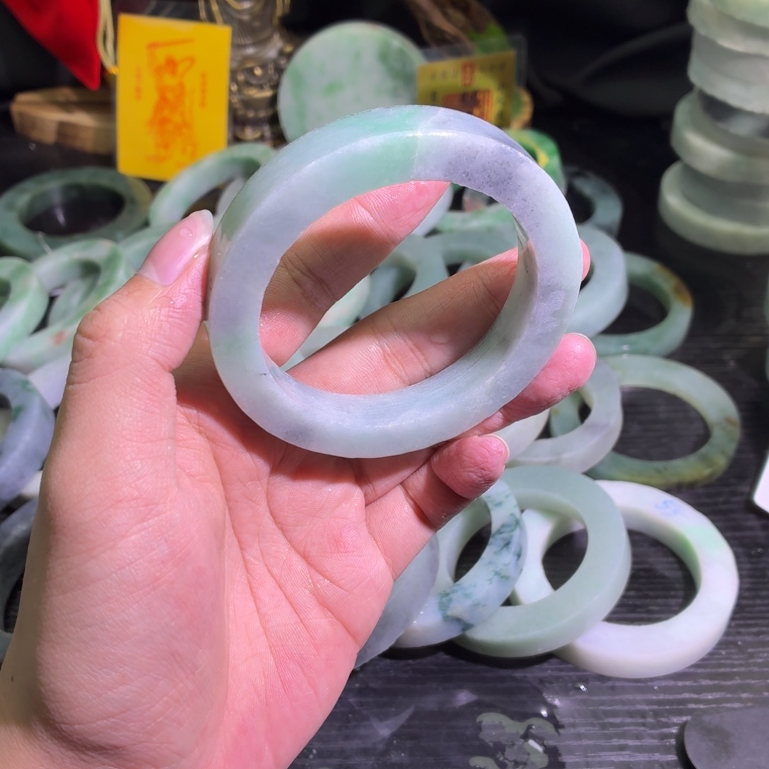 定制翡翠未镶嵌天然翡翠A货毛胚手镯定制