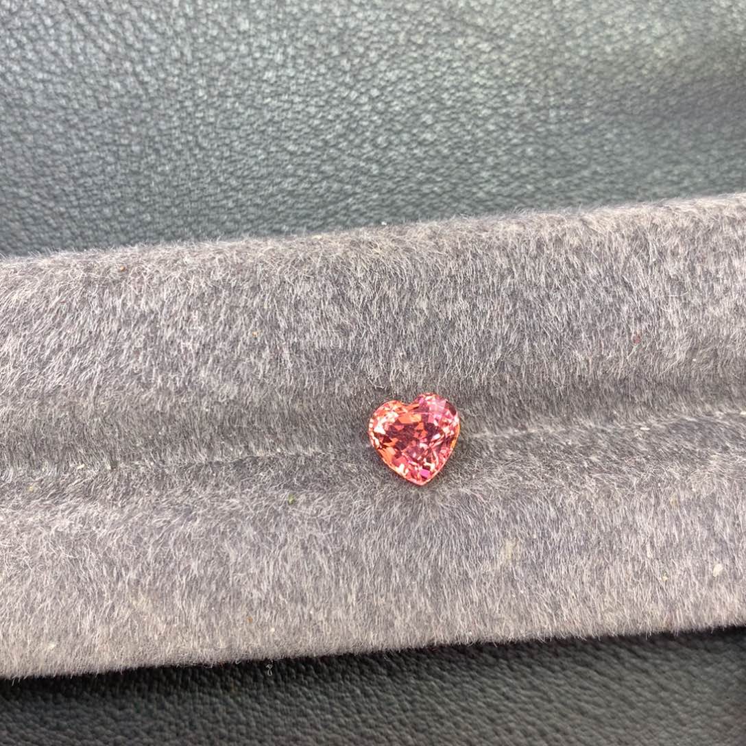 碧玺裸石未镶嵌林**吉1.32ct全净