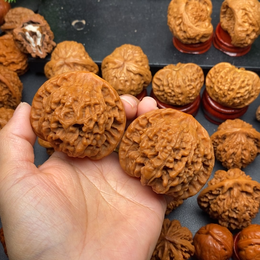 q***q文玩核桃把件官帽