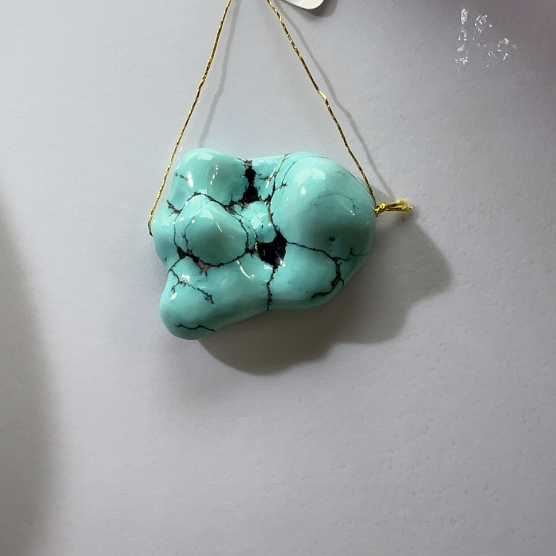 绿松石未镶嵌挂件