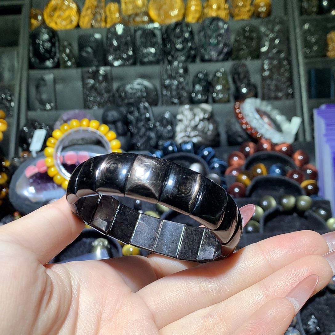 辉石金运石shou牌未镶嵌黑**?