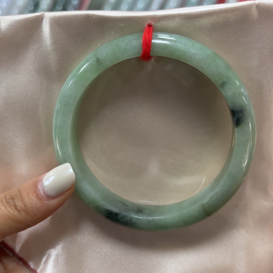 翡翠未镶嵌手镯不退不换