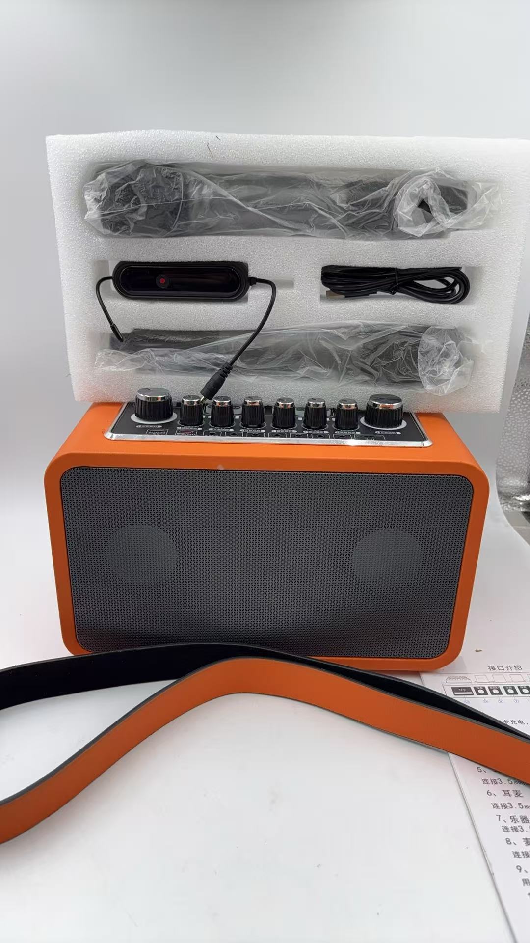 准新品  唱歌声卡蓝牙音箱（没有话筒）