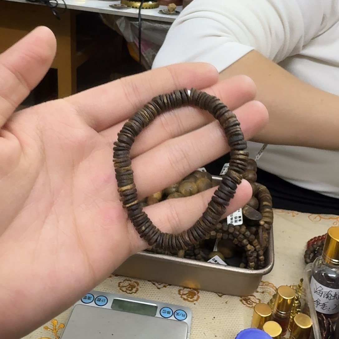 沉香木手串白棋 99 沉片珠单圈 0.7-5 克多样性发一