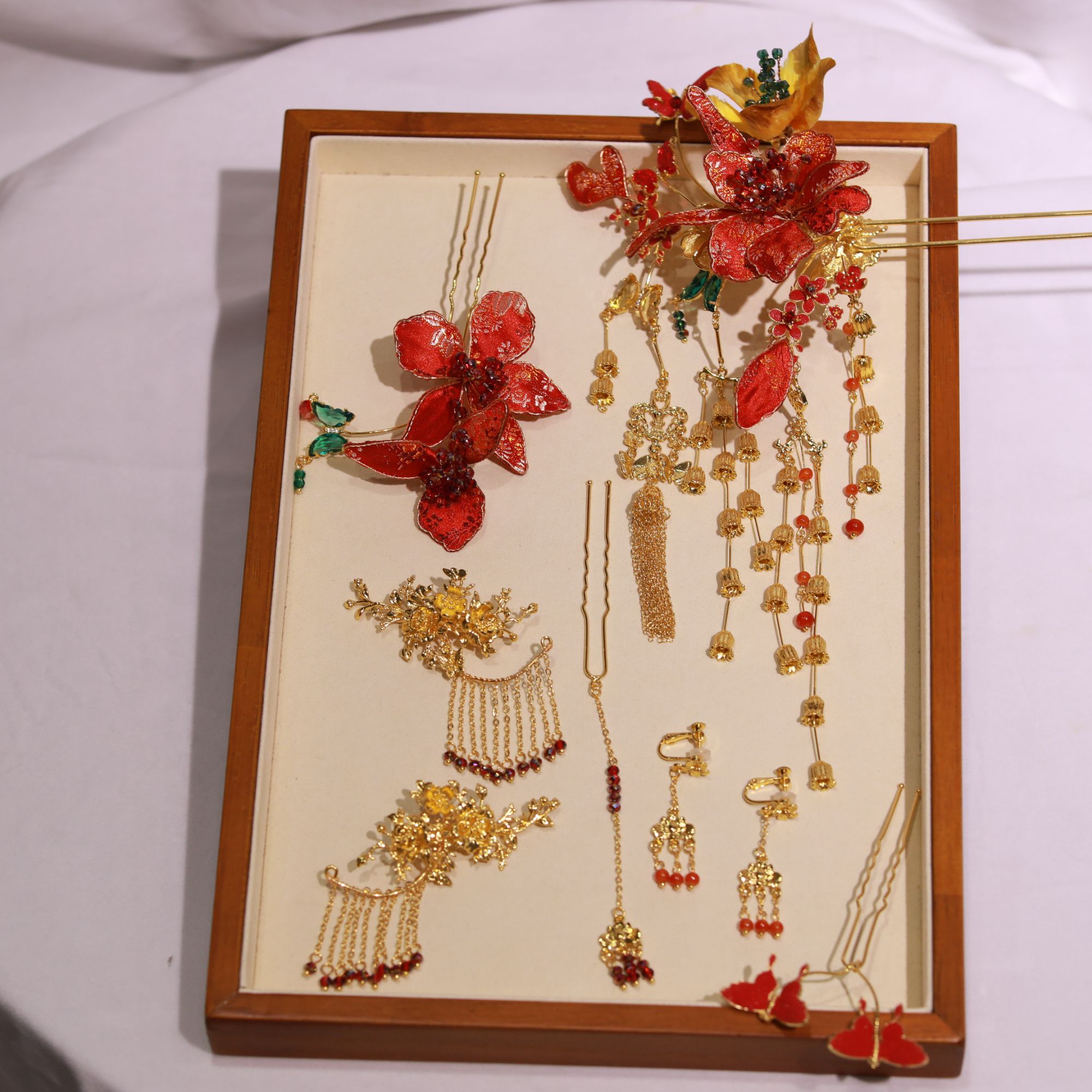 合金仿水晶婚庆饰品 13067简约红色大气流苏气质简单宫廷步摇秀禾