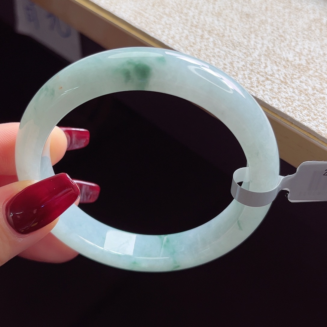 翡翠未镶嵌手镯手镯