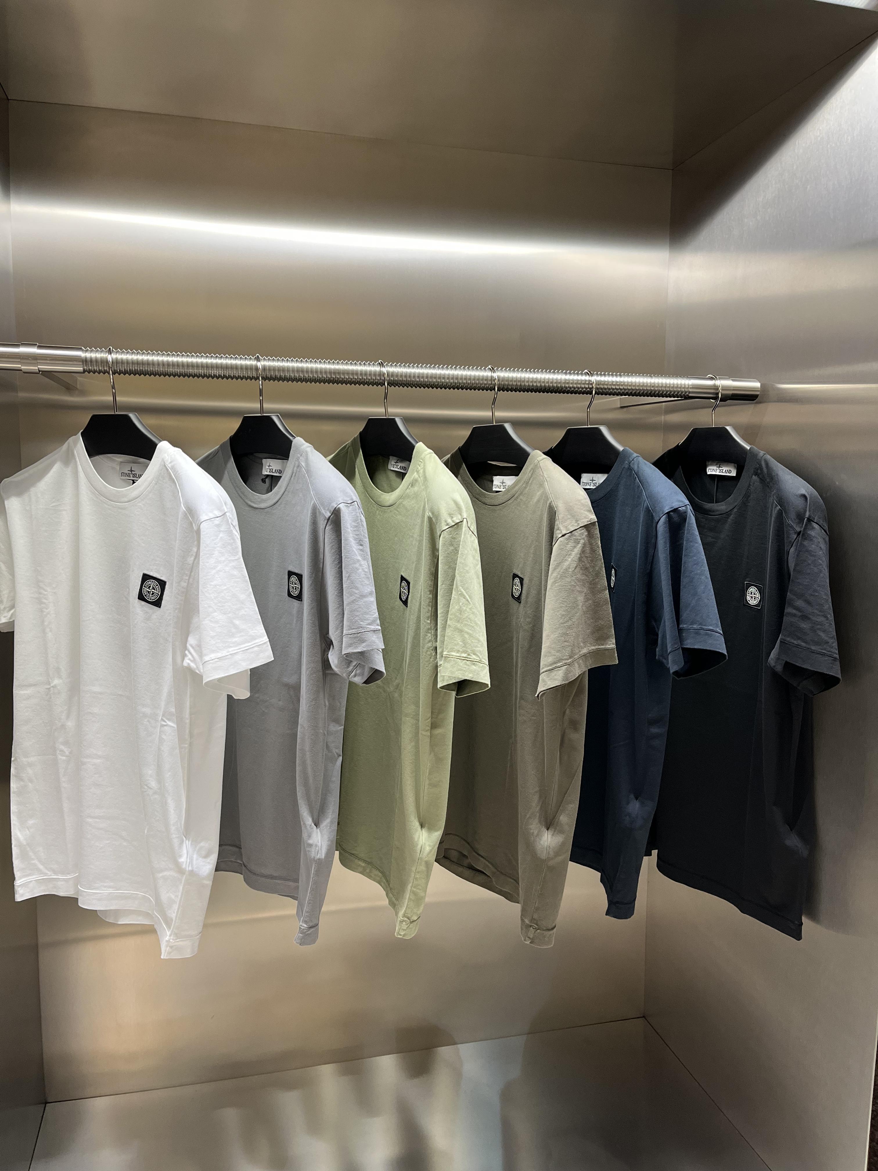 未使用 STONE ISLAND 石头岛FW25黑标Logo基础圆领棉短袖2100027