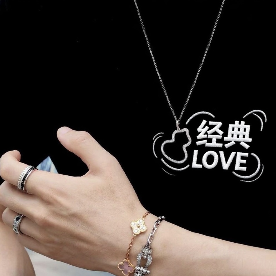 崽崽帅炸new围巾搭配 卡老师 LOVE宽 印花 JZ系列