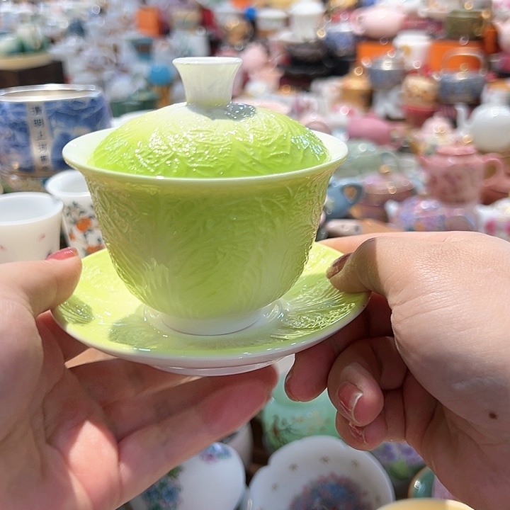 瓷片漂亮的小茶具啊