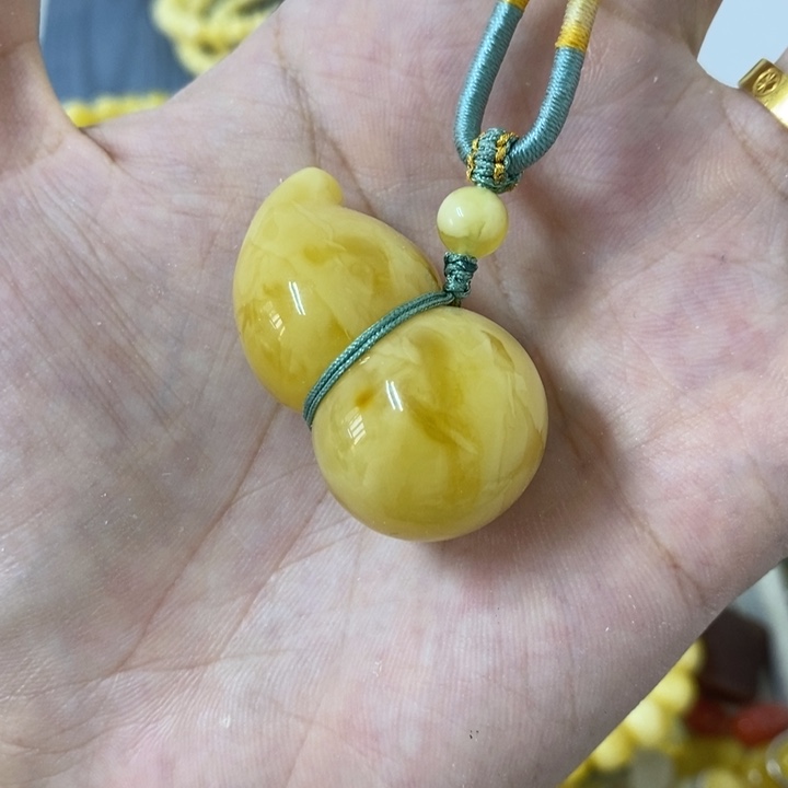 未镶嵌蜜蜡裸石吊坠